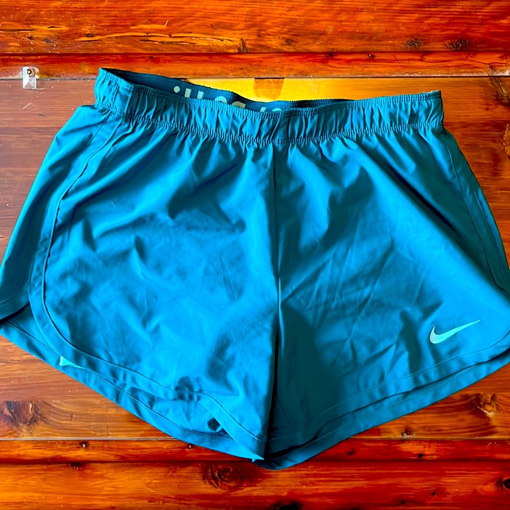 Nike Tempo Lux shorts teal